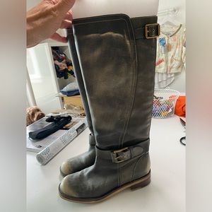 Way cute high boot!!